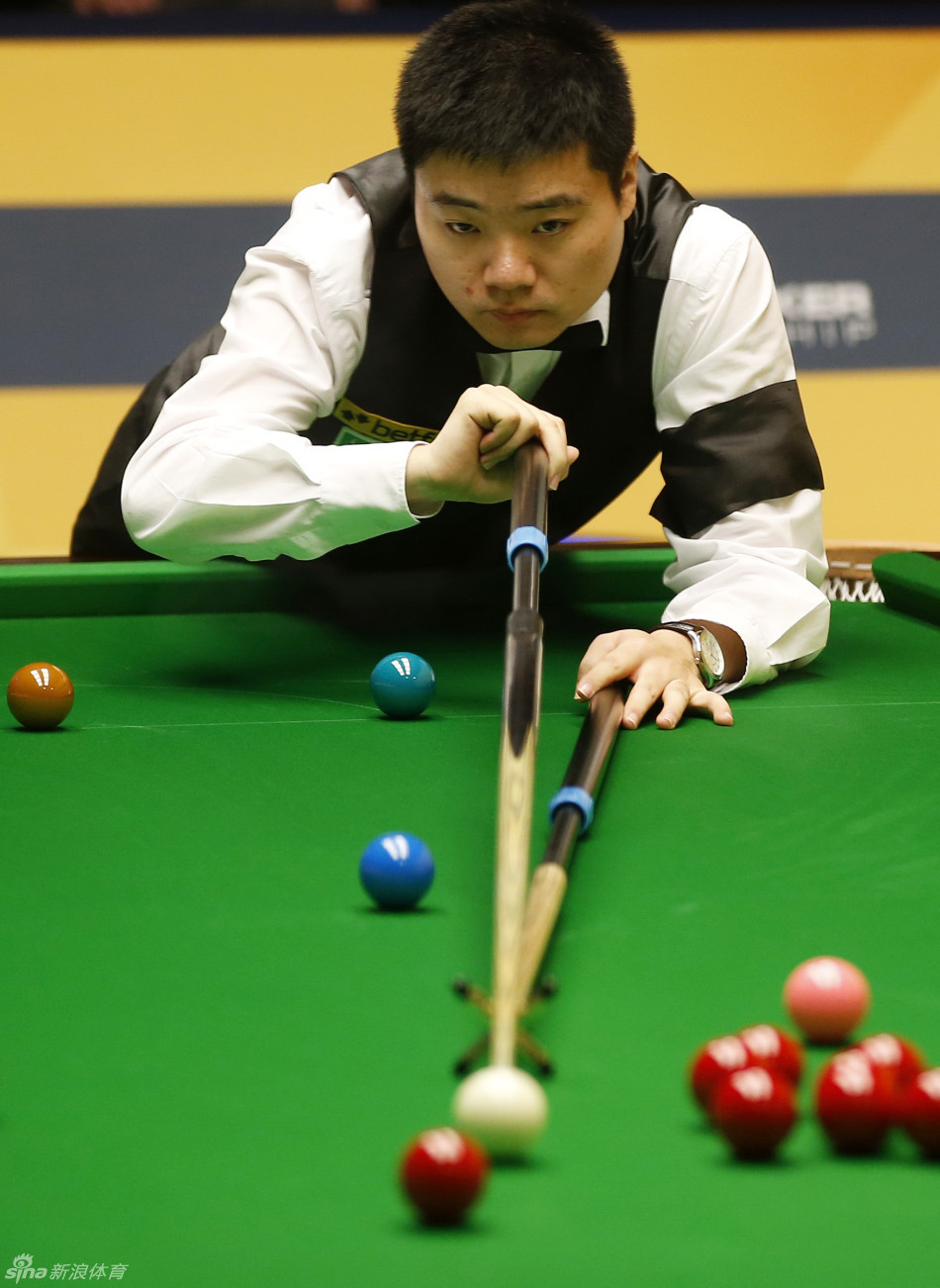 更是她爱国 更是她爱国